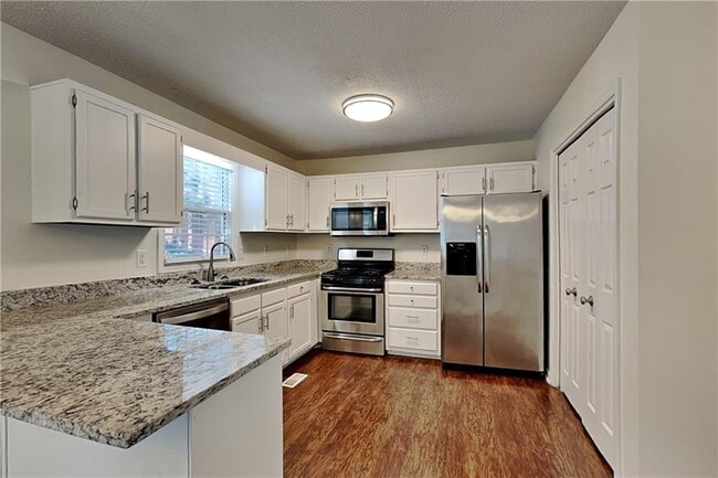 Building Photo - 162 Kipling Dr