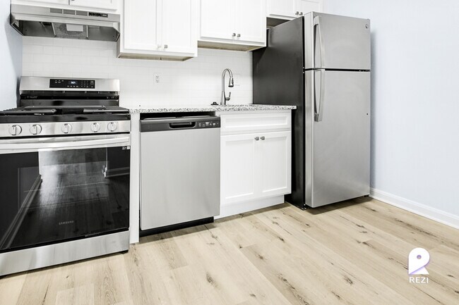 Foto del edificio - 6439 Hil-Mar Dr