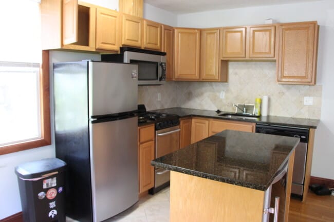 Building Photo - 624 North Monroe Street