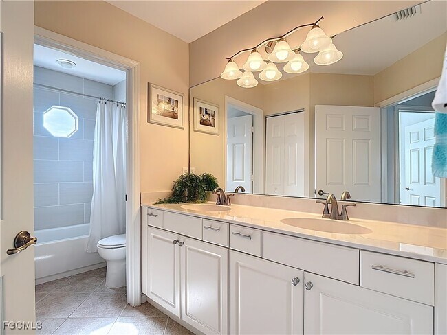 Foto del edificio - 13140 Broadhurst Loop