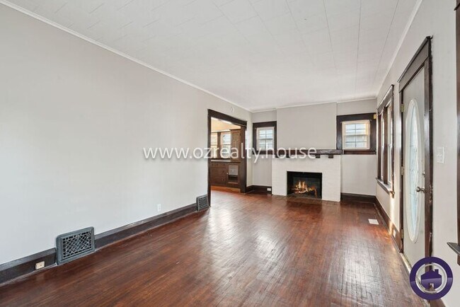 Foto del edificio - 1525 Waverly Ave