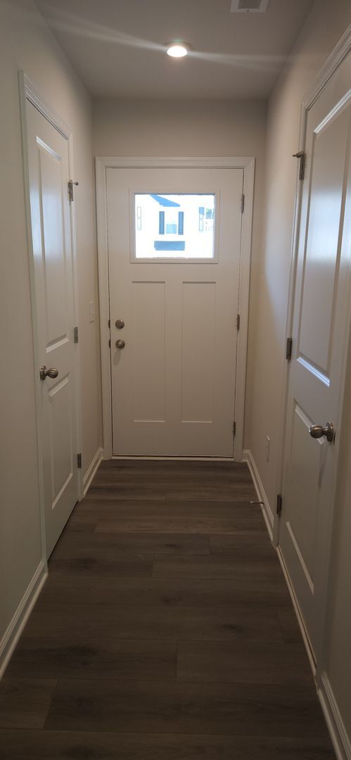 Building Photo - 3 BR Townhome in Arden Woods Townhomes