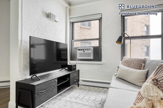 Foto del edificio - 1400 N Lake Shore Dr