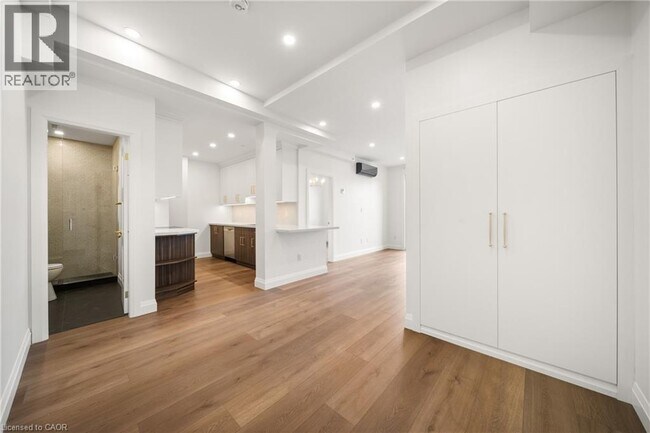 Photo du bâtiment - 153 Main St E