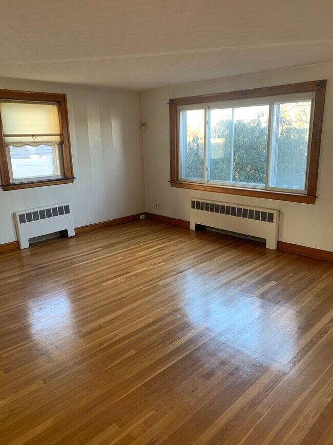 126 Brookfield Rd Unit A, Winthrop, MA 02152 Apartments in Winthrop, MA