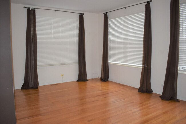 Foto del edificio - 531 Pheasant Trail
