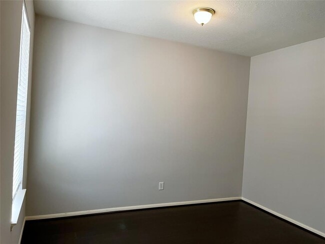 Building Photo - 4830 Montclair Hill Ln