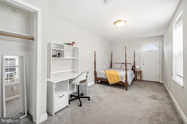 Foto del edificio - 2040 Orleans St