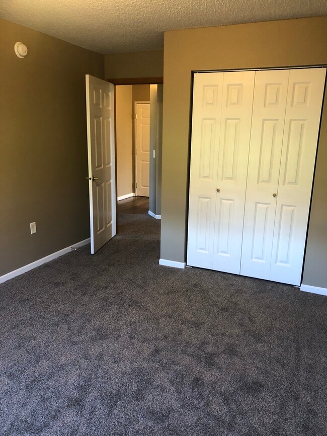 2B 1B 2nd bed Paint varies - Windsong Apartments