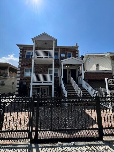 Foto principal - 25-10 94th St