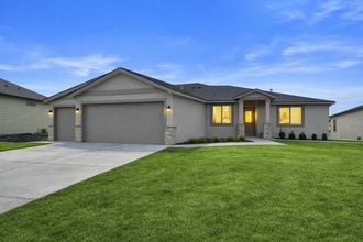 Building Photo - 5613 W 30th Ave