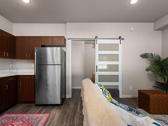 Primary Photo - Downtown Traverse City! 1 bed 1 bath condo...