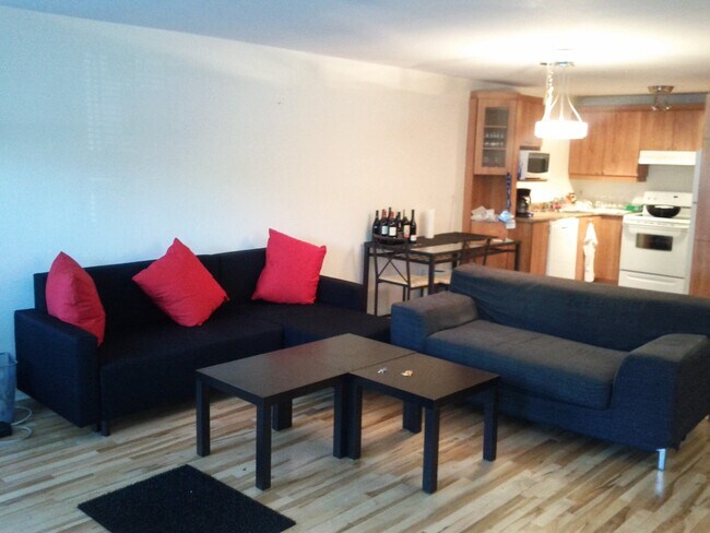 Photo du bâtiment - 1118 Rue Wolfe