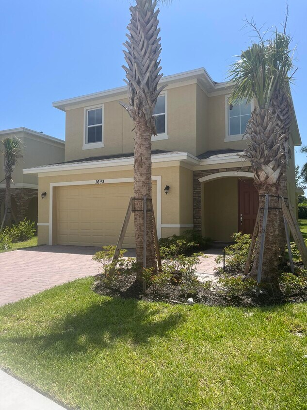 1693 NW Cataluna Cir, Port Saint Lucie, FL 34986 House for Rent in