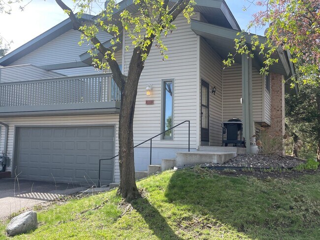 Foto del edificio - 9519 Hartford Cir