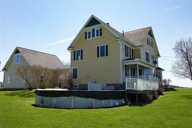 Building Photo - 4859 Stapley Rd