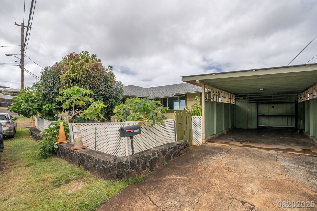 3br - 910ft2 - 3br/1ba/2pkg Halawa Heights... - 3br - 910ft2 - 3br/1ba/2pkg Halawa Heights...