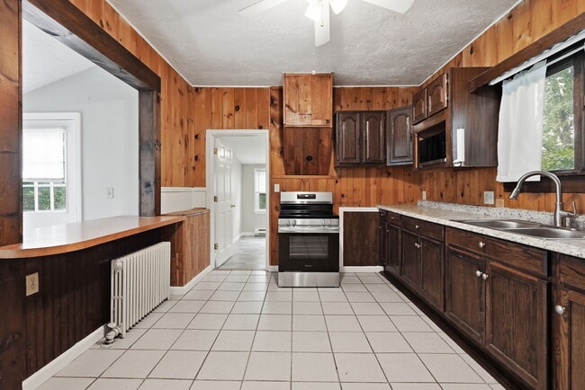 Building Photo - 457 N Franklin St