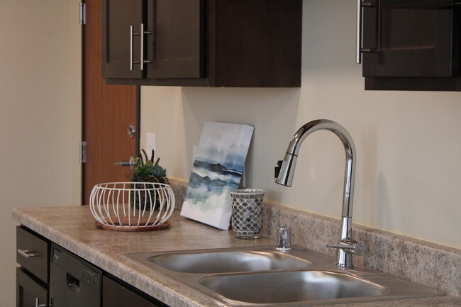 Building Photo - Commons at St Anthonys