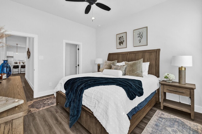 ¡DORMITORIO PRINCIPAL DE 3 HABITACIONES CON BAÑO PRINCIPAL ADJUNTO! - The Cottages at Magnolia