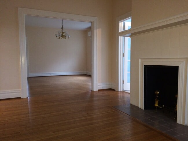 Building Photo - 924 Mifflin Ave