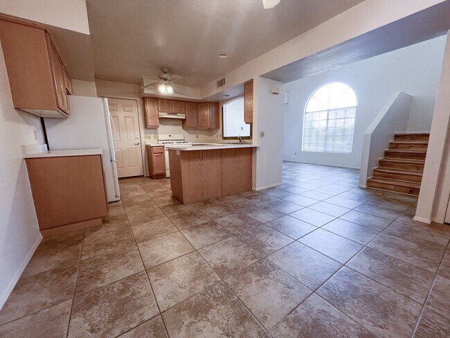 Building Photo - 503 S Sawmill Gardens Dr
