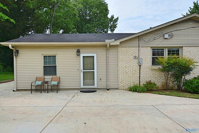 Foto del edificio - 207 Jones Valley Dr SW