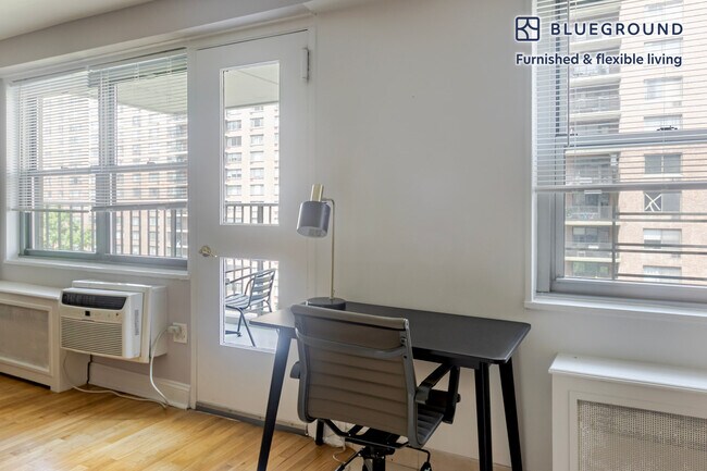 Foto del edificio - 50 W 97th St