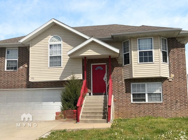 Building Photo - 992 Hedge Dr