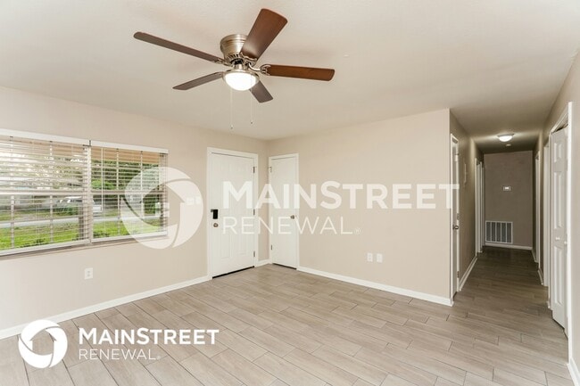 Building Photo - 1010 N Bracewell Dr