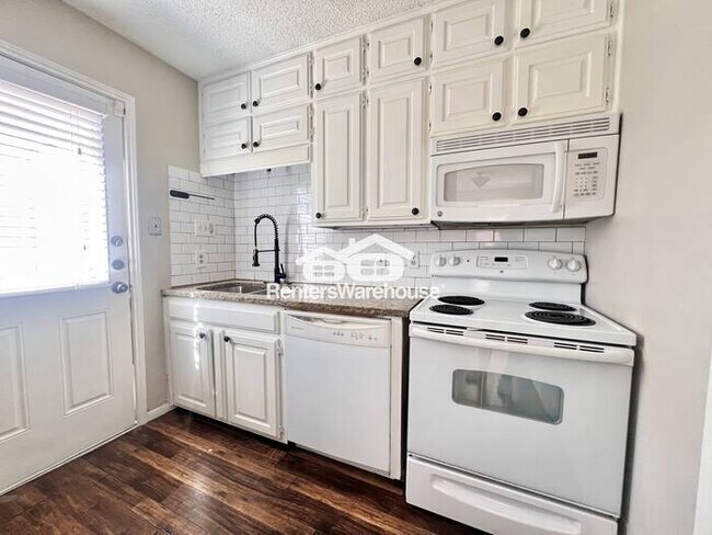 Foto del edificio - 2 Bed, 2 story Condo In Arlington!!!