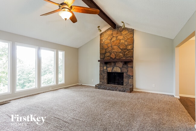 Foto del edificio - 1312 Whirlaway Cir