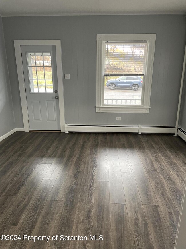Building Photo - 1309 Clay Ave