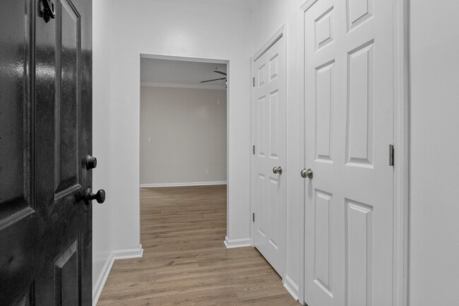 Building Photo - 4104 Walden Park Dr