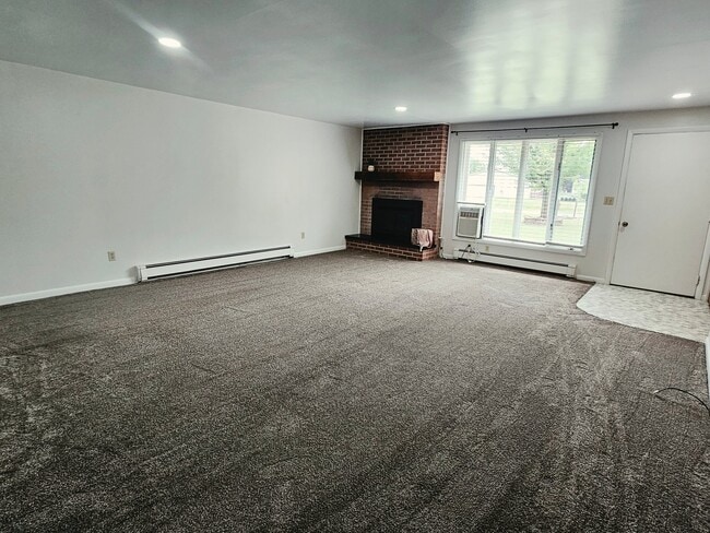 Building Photo - 8946 Delwood Dr