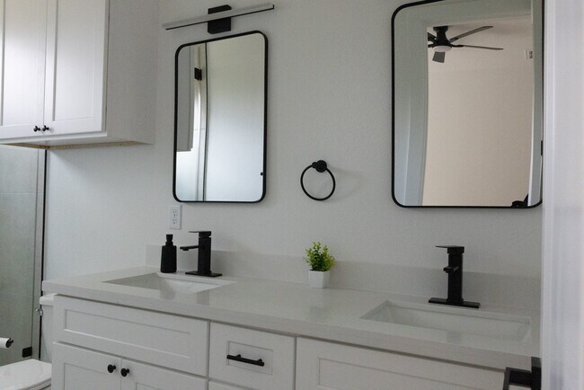 Foto del edificio - 7129 Sidney St