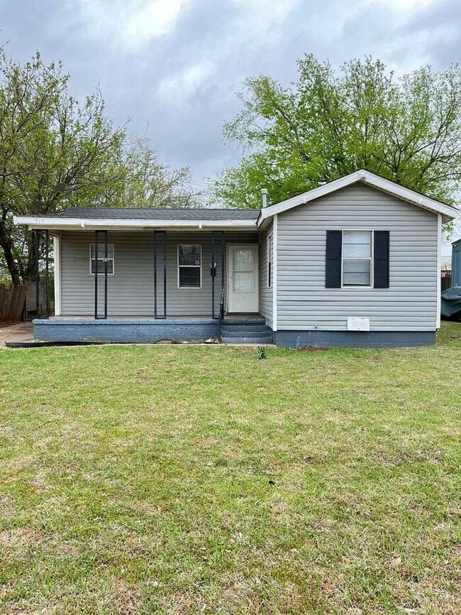 Building Photo - 2 Bed 1 Bath