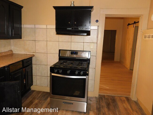 Foto del edificio - 3 br, 1 bath House - 62 East Northern Street
