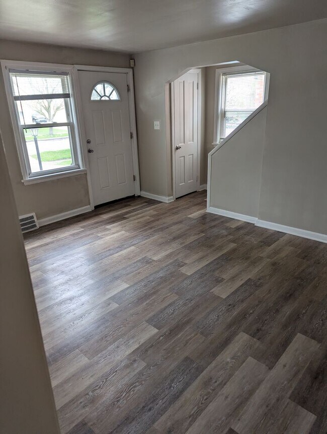 Foto del edificio - Charming 3-Bedroom Property in Prime Location