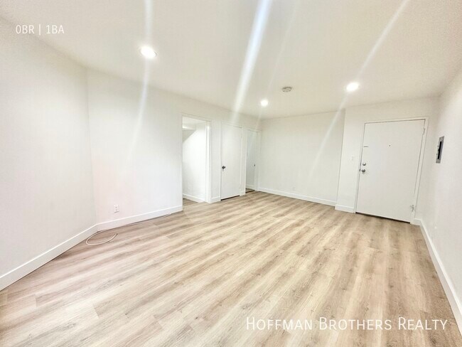 Foto del edificio - 1447 S Sherbourne Dr