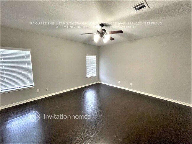 Foto del edificio - 10118 Black Birch Ln