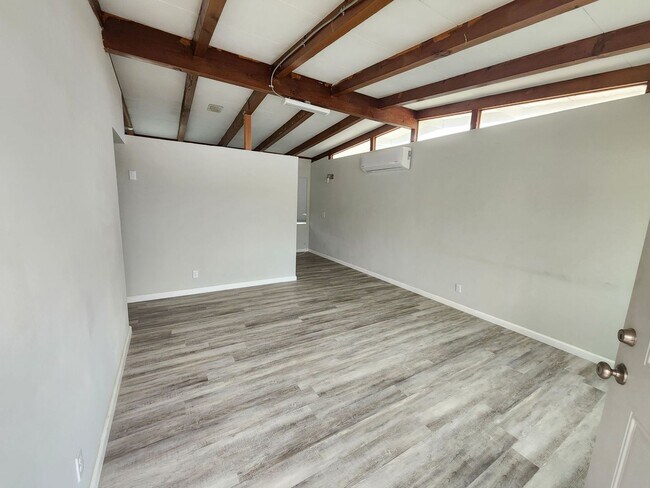 Foto del edificio - 73642 Buena Vista Dr