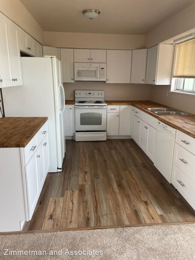 Building Photo - 4 br, 3 bath House - 233 Douglas Fir Ave