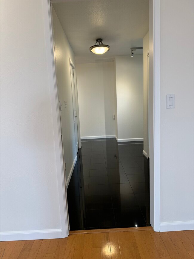 Building Photo - 5124 Selinda Way
