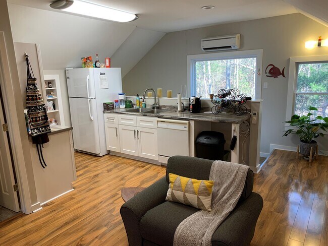 Building Photo - 3009 Willow Ridge Dr