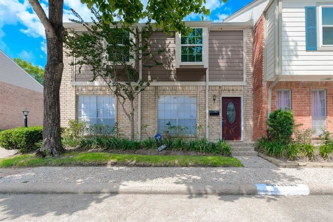 Building Photo - 1539 W Sam Houston Pkwy S
