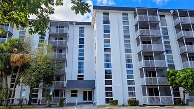 Building Photo - 16851 NE 23rd Ave