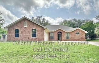 Building Photo - 611 Lantana St