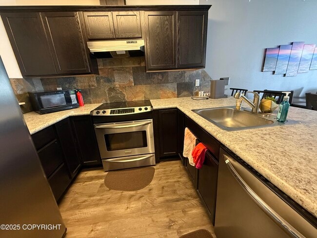 Building Photo - 3220 Timberline Ct
