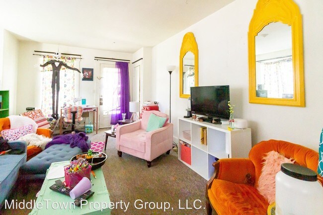 Building Photo - 328 S Talley Ave